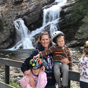 Meet your Posher, Carine